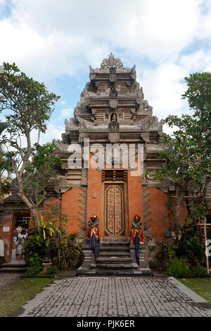 Pura Desa Temple in the town center, Desa Pakraman Ubud, Ubud, Bali, Indonesia Stock Photo