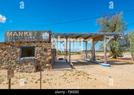 California, Mojave Desert, San Bernardino County, Route 66, abandoned gas station, Cafe Stock Photo