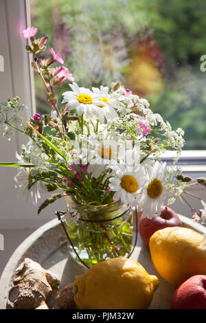 Bouquet of meadow flowers Stock Photo - Alamy