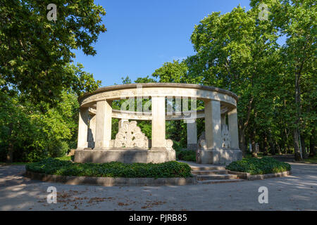 The Jokai Mor mausoleum in the Kerepesi Cemetery (Fiume Road National Graveyard), Budapest, Hungary. Stock Photo