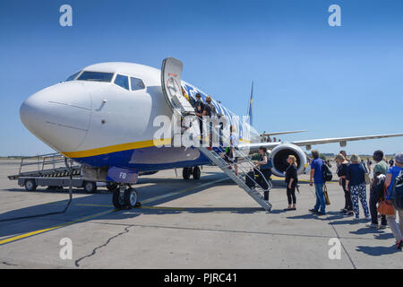 Ryan Air, airplane, international airport, Lisbon, Portugal, Flugzeug, Internationaler Flughafen, Lissabon Stock Photo