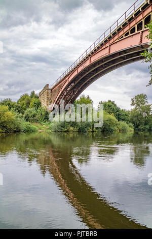 The Victoria Bridge a 200 foot single span railway bridge crossing the River Severn between Arley and Bewdley in Worcestershire, England, UK Stock Photo