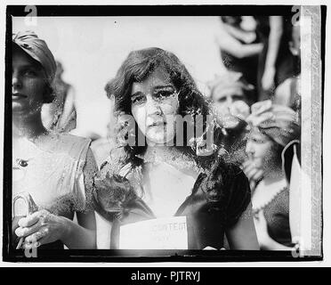 Bathing beach beauty contest, (1920), Eliz. Roache (most beautiful suit) Stock Photo