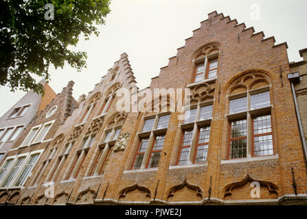The Huis De Papegaai in the St-Amandsstraat in Bruges (Belgium, 05/2003)