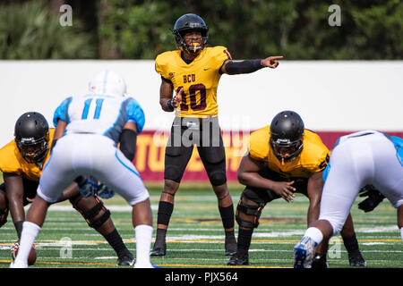 Daytona Beach, FL, USA. 8th Sep, 2018. Bethune Cookman Wildcats quarterback Akevious Williams (10) during NCAA Football game between the VUL Dragons and Bethune Cookman Wildcats at Municipal Stadium in Daytona Beach, Fl. Romeo T Guzman/CSM/Alamy Live News Stock Photo