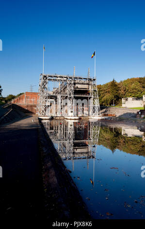The historical boat lift nr. 1 on the Canal du Centre in Houdeng-Gœgnies (Belgium, 03/10/2011) Stock Photo