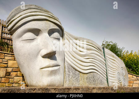 Ireland, Co Leitrim, Drumshanbo, sculpture of Danu mother Goddess of Tuatha de Danann Stock Photo