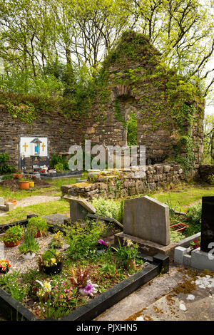 Ireland, Co Leitrim, Tarmon, ruins of Abbey church of St Patrick, used as burial ground Stock Photo