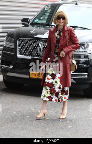 Anna Wintour US Tennis Open 9/8/18 Photo By John Barrett/PHOTOlink Stock Photo