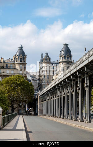 Pont de Bir-Hakeim over the Seine - Paris, France Stock Photo