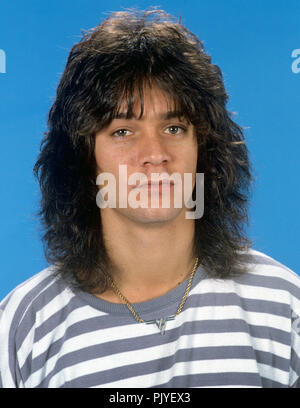 Eddie Van Halen (Edward Lodewijk Van Halen) on im Oktober 1981 in . | usage worldwide Stock Photo