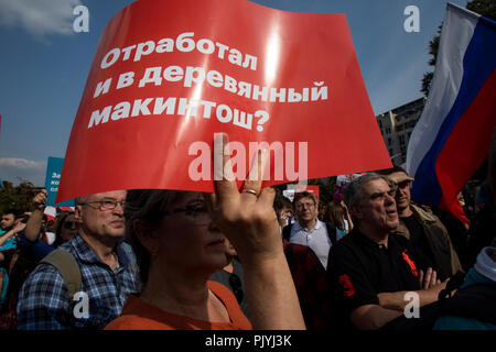 Moscow, Russia. 9th September 2018. Russian people attend in an unauthorized rally against the Russian pension reform on Tverskaya street in Moscow, Russia Credit: Nikolay Vinokurov/Alamy Live News Stock Photo