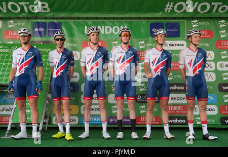 London, UK. 9 September, 2018. The OVO Energy Tour of Britain London Stage 8 concludes with a 14 lap circuit in central London on closed roads in front of large crowds and covering 77km at speeds of up to 80kph, starting and finishing on Regent Street St James’s close to Piccadilly Circus. Team Great Britain GBR are introduced to the crowds before race start. Credit: Malcolm Park/Alamy Live News. Stock Photo