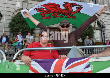 London, UK. 9th Sept 2018. The Welsh support for Geraint Thomas during 2018 OVO Energy Tour of Britain - Stage Eight: The London Stage on Sunday, September 09, 2018, LONDON ENGLAND: Credit: Taka Wu/Alamy Live News Stock Photo