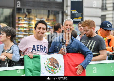 London, UK. 9th Sept 2018. The Mexican supporters and spectators during 2018 OVO Energy Tour of Britain - Stage Eight: The London Stage on Sunday, September 09, 2018, LONDON ENGLAND: Credit: Taka Wu/Alamy Live News Stock Photo