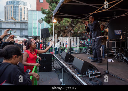 London, UK. 9th September 2018. The Hackney Carnival. The streets were full of stalls, floats, performers and spectators enjoying the carnival spirit. This years Carnival, the biggest yet, had 28 carnival groups and 1000 performers taking part.  The carnivals theme was Iconic Hackney. Organised by Hackney Council, tfl, Shoreditch Town Hall, Global Carnivalz and Hackney Walk. Credit: Stephen Bell/Alamy Live News. Stock Photo