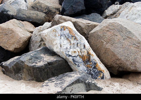 A view of huge and big rocks in Los Angeles, California that can be used for backgrounds or wallpapers Stock Photo
