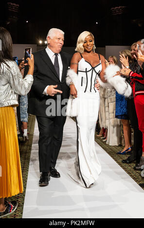 Dennis Basso and Mary J. Blige walks runway for the Dennis Basso fashion show during New York Fashion Week Spring Summer 2019 at Cipriani 42nd Street Credit lev radin Alamy Live News Stock Photo