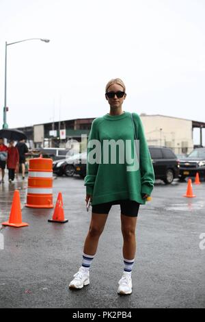 New York, USA. 09th Sep, 2018. Blogger Charlotte Groeneveld posing on the street outside the Tibi show during New York Fashion Week - Sept 9, 2018 - Credit: Runway Manhattan ***For Editorial Use Only?*** | Verwendung weltweit/dpa/Alamy Live News Stock Photo