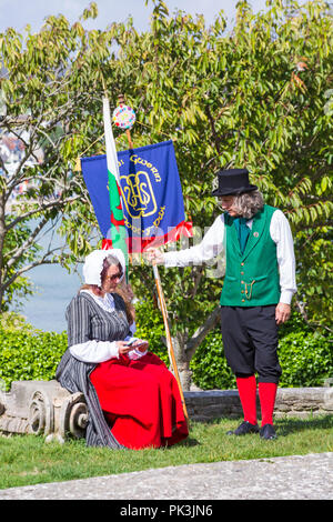 Cwmni Gwerin Pontypwl Welsh folk dancers entertain crowds at the Swanage Folk Festival, Dorset UK on a lovely warm sunny day in September Stock Photo