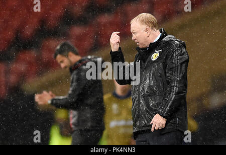 Scotland manager Alex McLeish (right) gestures on the touchline during the UEFA Nations League, League C Group one match at Hampden park, Glasgow. Stock Photo