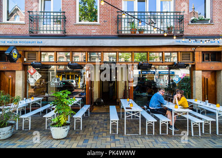 Exterior of Walters, a restaurant in the Javastraat in Amsterdam, Netherlands Stock Photo