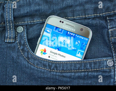 MONTREAL, CANADA - SEPTEMBER 8, 2018: Google Photos app on Samsung s7 screen. Google Photos is a photo sharing and storage service developed by Google Stock Photo