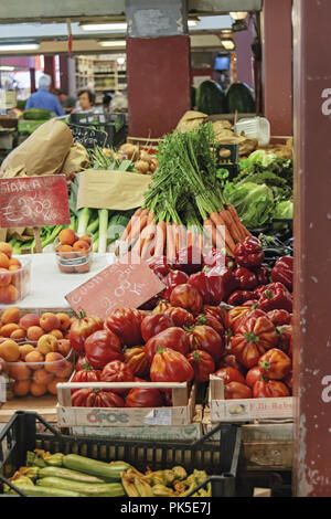 Mercato della frutta della verdura e del pesce Ventimiglia 10 Stock Photo