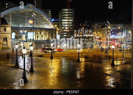 Lime Street Station, Liverpool, one of the oldest in Britain, Crown Hotel on corner of Skelhorne St/Lime St. This image taken in November 2017. Stock Photo