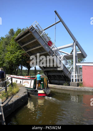 Around the UK - Lift Bridge on The Leeds Liverpool Canal Stock Photo