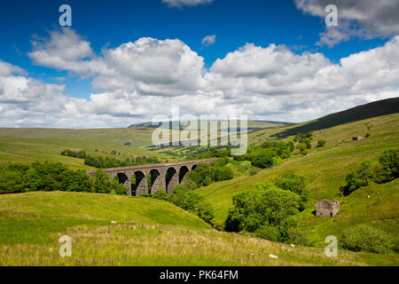 UK, Yorkshire, Dentdale, Dent Head Viaduct on Settle to Carlisle Railway Line Stock Photo