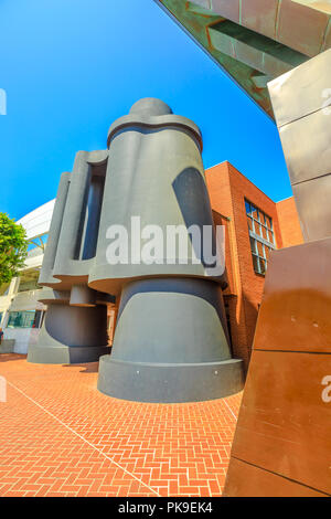 Los Angeles, CA, United States - August 21, 2018: the Binocular Building is  part of Google Headquarters. Google's Los Angeles office is located in  Venice, 340 Main Street, Santa Monica. Vertical shot Stock Photo - Alamy