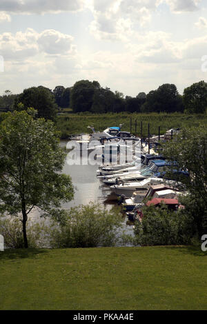Boats at Naburn Marina on a sunny day in York, England Stock Photo - Alamy