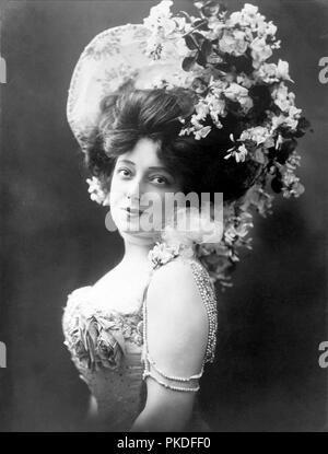 Portrait of Helene Anna Held - a Polish stage performer and singer on ...