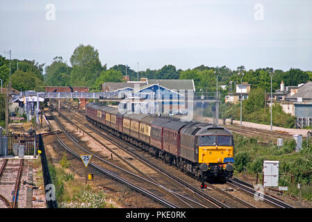 A pair of class 47 diesel locomotives numbers 47786 and 47798 top and tailing an enthusiast railtour at Paddock Wood on the 23rd May 2009. Stock Photo