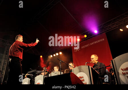 The Valley Sound Big Band performing on the Deliverance festivities in Antwerp (Belgium, 05/09/2008) Stock Photo