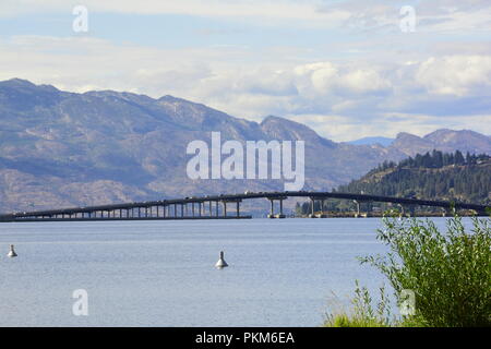 William R Bennet or the Okanagan bridge spanning the Okanagan Lake in the Okanagan Valley at Kelowna Stock Photo