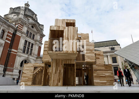 London, UK.  14 September 2018. 'Multiply' by Waugh Thistleton Associates on display in the Sackler Courtyard at the V&A museum as part of London Design Festival.  The festival, now in its 16th year, includes installations across the capital and runs 15 to 23 September 2018.  Credit: Stephen Chung / Alamy Live News