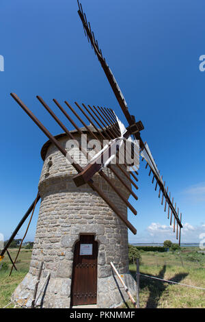 Batz-sur-Mer, France. Picturesque view of the 16th century Moulin de la Falaise (Mill of the Cliff), on the Guerande Peninsula at Batz-sur-Mer. Stock Photo