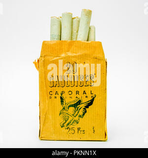 do mlb players chew tobacco Can MLB Players Chew Tobacco? Why ZYN Is Replacing Dip?