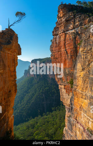 Hanging Rock Blue Mountains Australia Stock Photo - Alamy