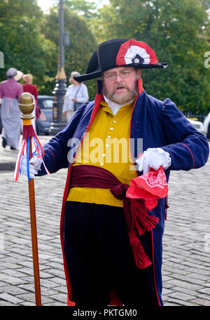 Bath, UK. 15th Sept 2018. Fans of the Jane Austen gather in regency dress to promenade through the historic city of Bath. The annual Jane Austen Festival draws people from all over the world to celebrate the famous novelists work. ©JMF News / alamy Live News Stock Photo