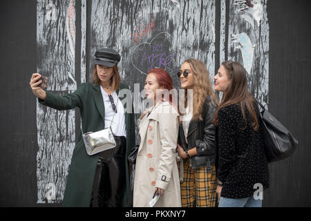 London, UK. 14th September, 2018. London Fashion Week. Designers, journalists, bloggers and fashion students arrive wearing personalised fashion creations for the various shows and events. Credit: Guy Corbishley/Alamy Live News Stock Photo