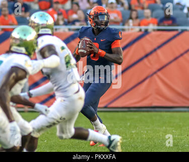 Chicago, USA. 15th September 2018. Illinois Fighting Illini quarterback M.J. Rivers II (8) looks for an open receiver during NCAA football game action between the University of Illinois Fighting Illini vs the University of South Florida Bulls at Soldier Field in Chicago, IL Credit: Cal Sport Media/Alamy Live News Stock Photo