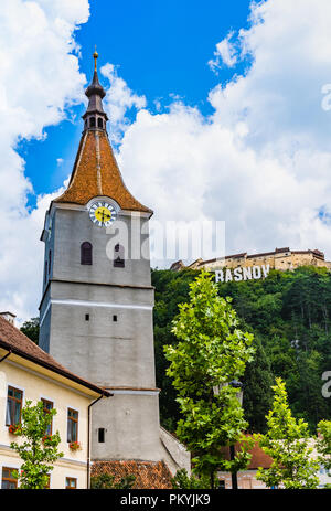 Rasnov, Romania: Saint Matthias evangelical church and the fortified citadel built between 1211 and 1225, during the rule of Teutonic Knights in Burze Stock Photo