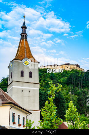 Rasnov, Romania: Saint Matthias evangelical church and the fortified citadel built between 1211 and 1225, during the rule of Teutonic Knights in Burze Stock Photo