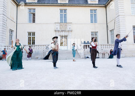 Sassenage castle, Isere, France - September 15 2018 : European Heritage Day, Lames du Dauphine fencing club reenacting fights. Stock Photo
