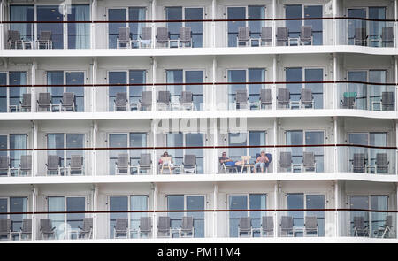 Tui Cruises Ship Main Schiff 4 Coming Into Port During The