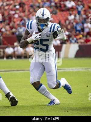 Landover, Maryland, USA. 16th Sep, 2018. Indianapolis Colts running back Marlon Mack (25) carries the ball early in the first quarter against the Washington Redskins at FedEx Field in Landover, Maryland on Sunday, September 16, 2018 Credit: Ron Sachs/CNP/ZUMA Wire/Alamy Live News Stock Photo