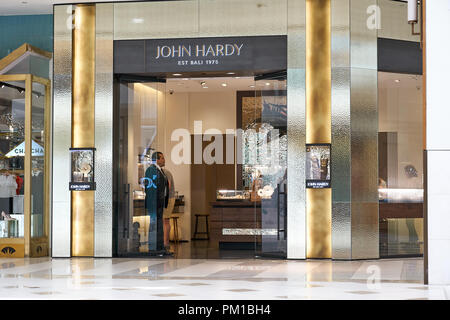 New stores at Avenutra Mall: Carolina Herrera, Furla, John Hardy